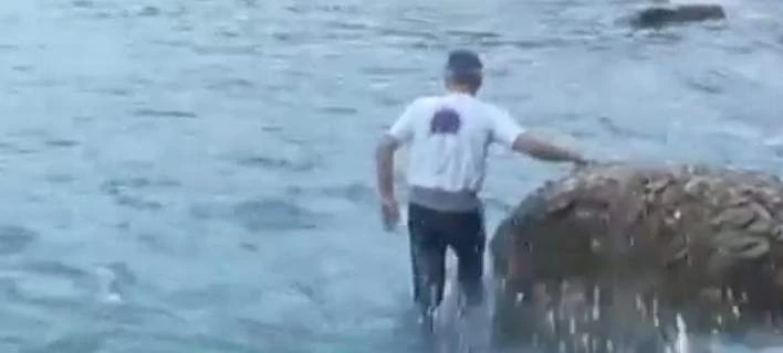 Χρύσα Σπηλιώτη-Δημήτρης Τουρναβίτης: Ο αδελφός του αθλητή βουτάει για να τους βρει (βίντεο)